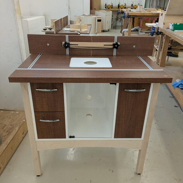 Table a toupie