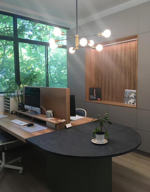 Bureau de démonstration, fabrication et installation. Amik ébénisterie